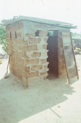 DW worked with OMA (Angola women's organization) on this project to build latrines.