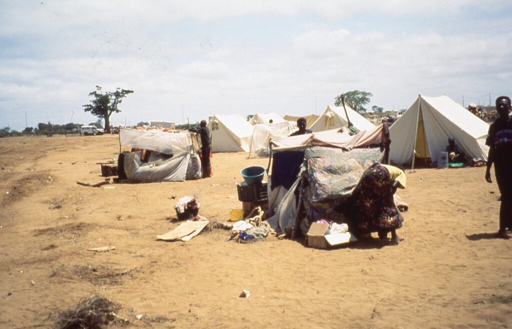 DWC3564 Refugees from Caxito were relocated to Luanda as part of this program.
