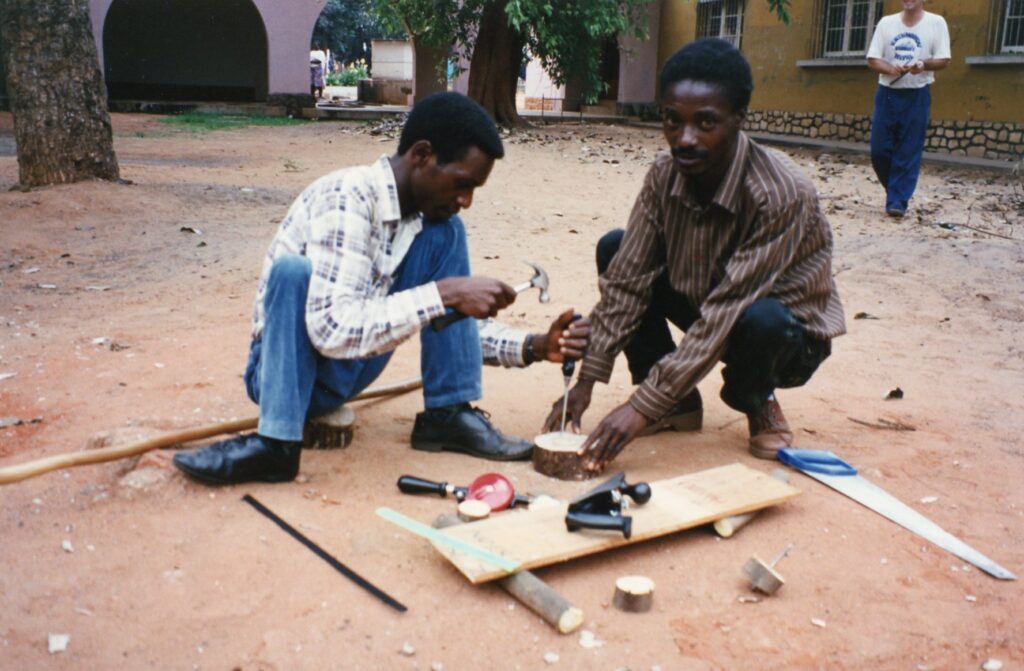 Workshop for building mobility aids for handicapped individuals. 
Workshop for building mobility aids for disabled individuals; run in partnership with the Angola Secretariat of State for Social Affairs (SEAS).